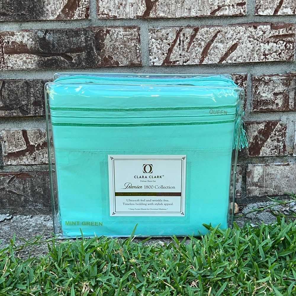 NEW 1800 Thread Count: MINT GREEN Color, Deep Pocket, Premier 4 Piece Bed Sheets